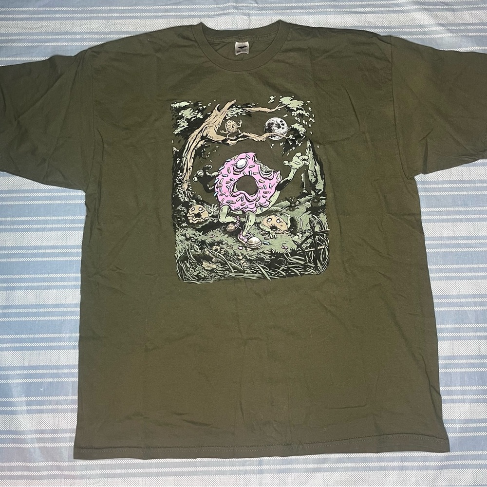 Tee fury  t shirt men zombie donut size XL green.